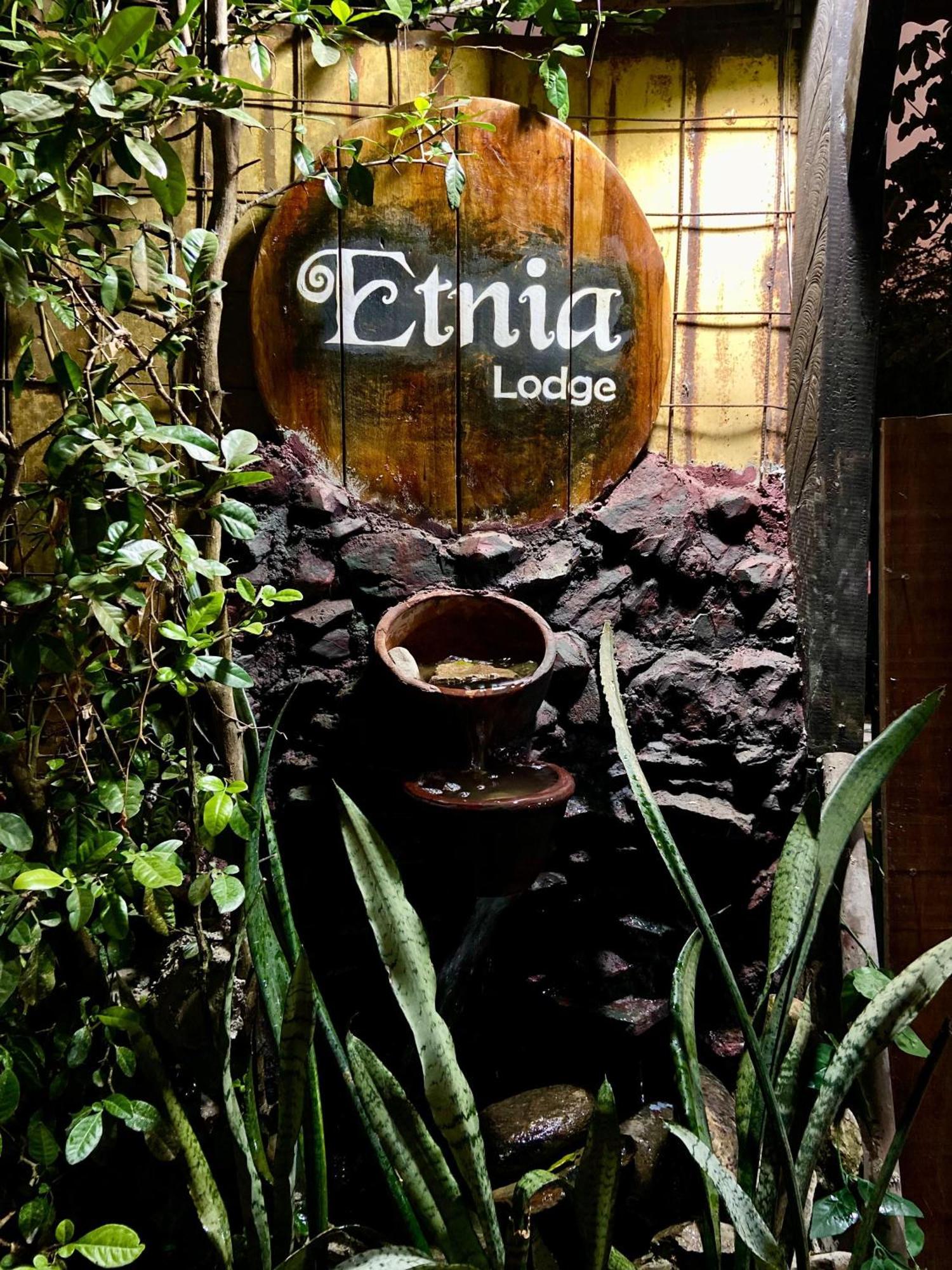 Etnia Lodge Мінка Екстер'єр фото